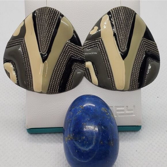 Vintage Retro Gray, Cream, & Black Earrings - Picture 2 of 3